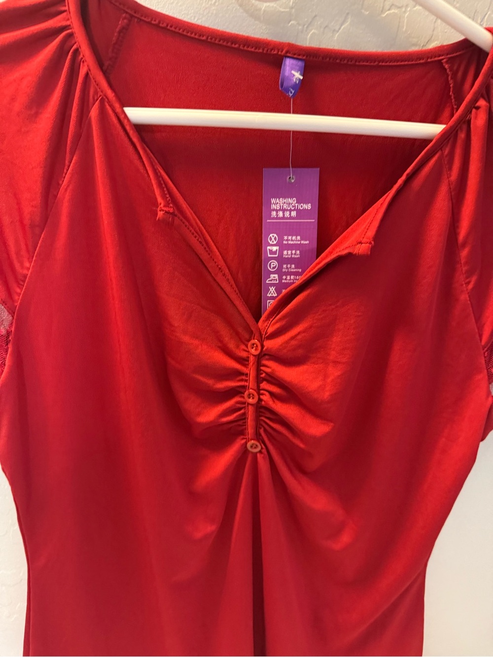 $6 Women’s Red Ruched V-Neck Short Sleeve Top $6 WHEN BUNDLED WITH 3 OR MORE ITE - Picture 8 of 10